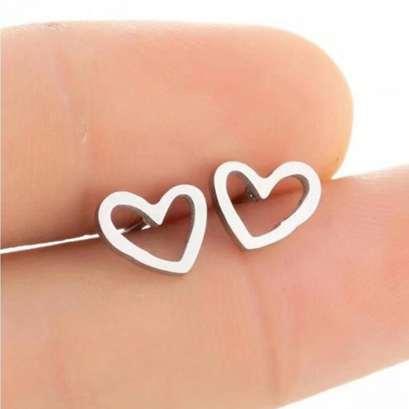 Amiri Silver Heart Earrings - Picture 2 of 2